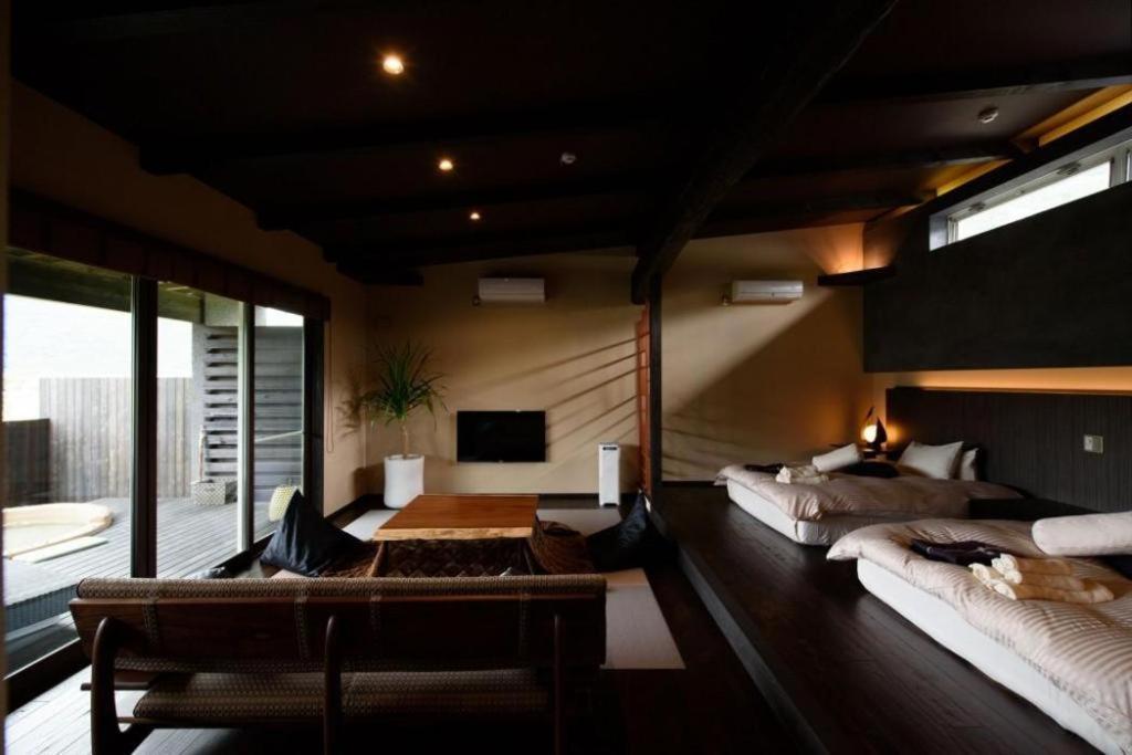 Yufuin Luxury Villa -Zakuro- Buitenkant foto