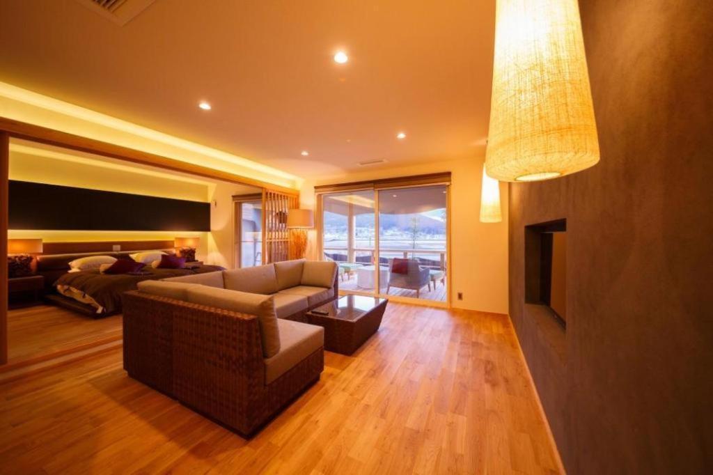 Yufuin Luxury Villa -Zakuro- Buitenkant foto