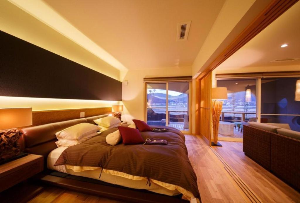Yufuin Luxury Villa -Zakuro- Buitenkant foto