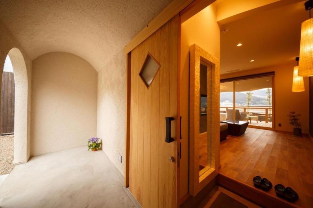 Yufuin Luxury Villa -Zakuro- Buitenkant foto